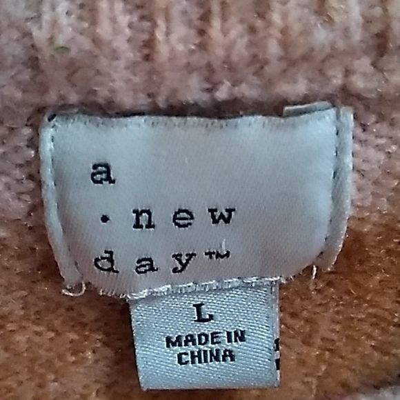 A New Day Sz L Pink Striped Sweater - Picture 2 of 2